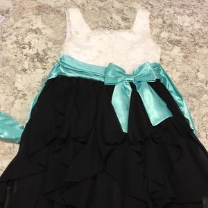 Girls dress